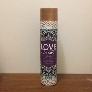 Bronzing tanning lotion! LOVE BOHO